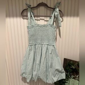 Entro Women's Sage Green/White Striped Bubble Hem Smocked Dress - NWOT